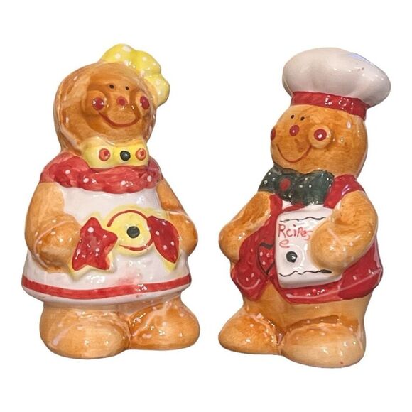 Gingerbread Man/Woman Christmas Ceramic salt and pepper set - Picture 1 of 2